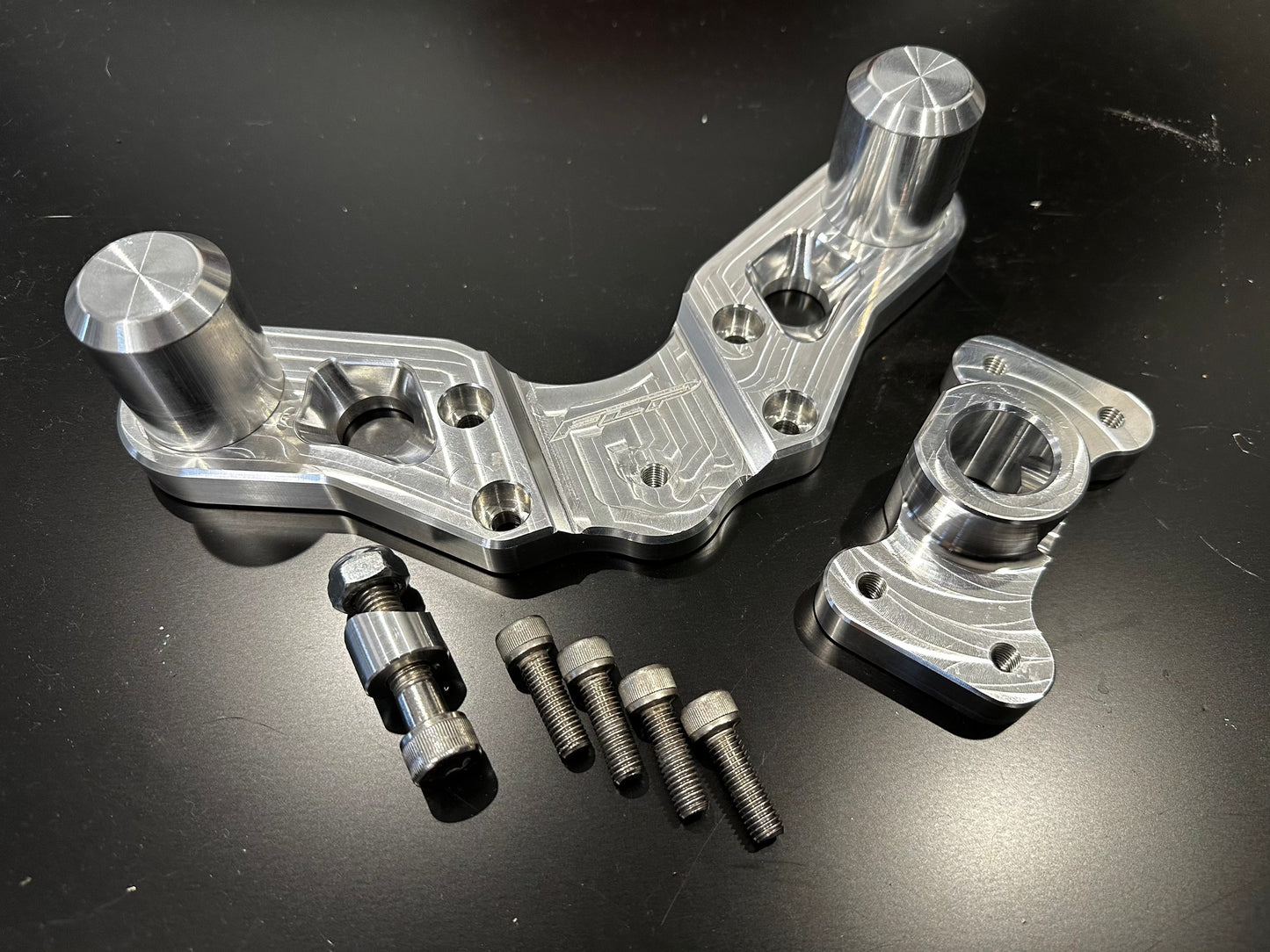 FLP Ruckus | Grom Lusso Handlebar Plate